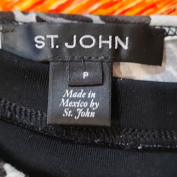 St. John 2-piece pant set with bonus shell P/4 - Picture 7 of 8